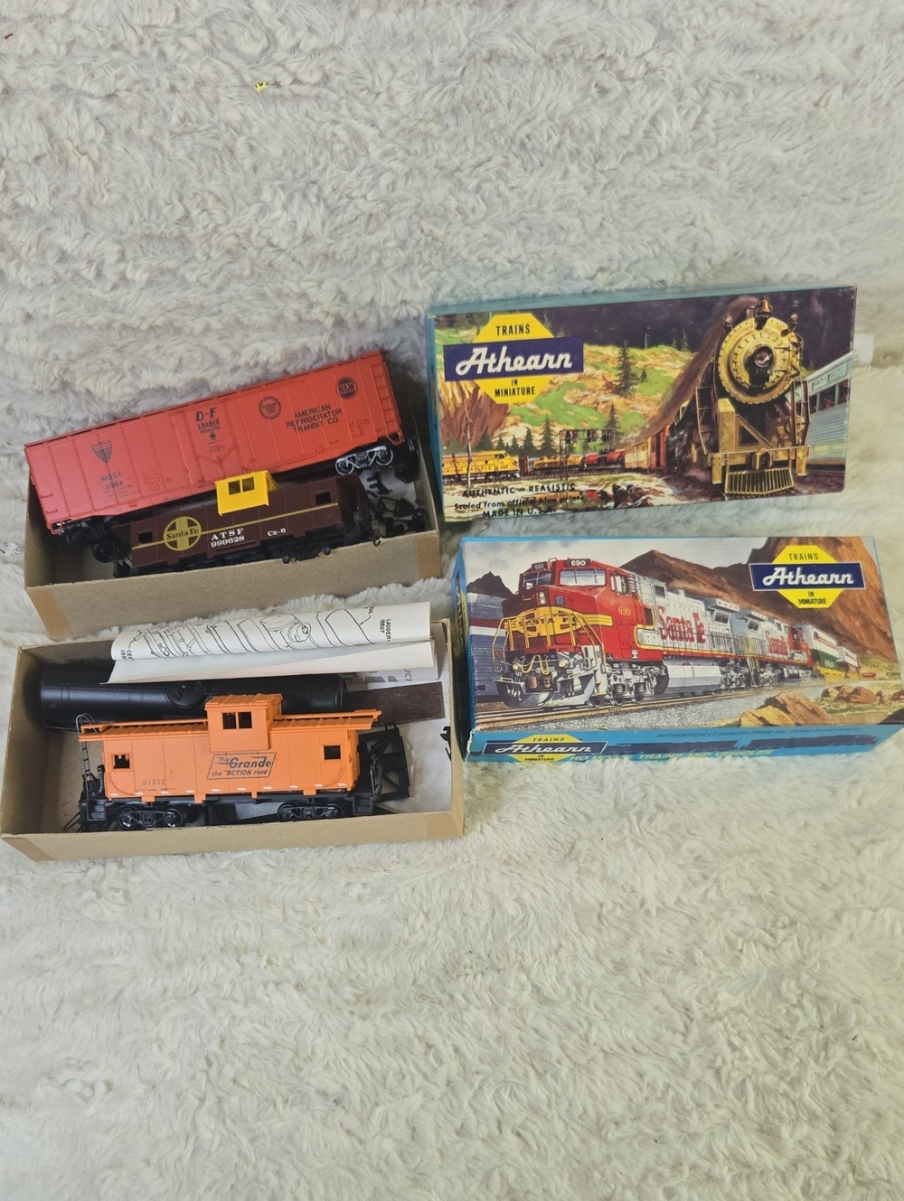Train Set - Orange Caboose and Red Boxcar